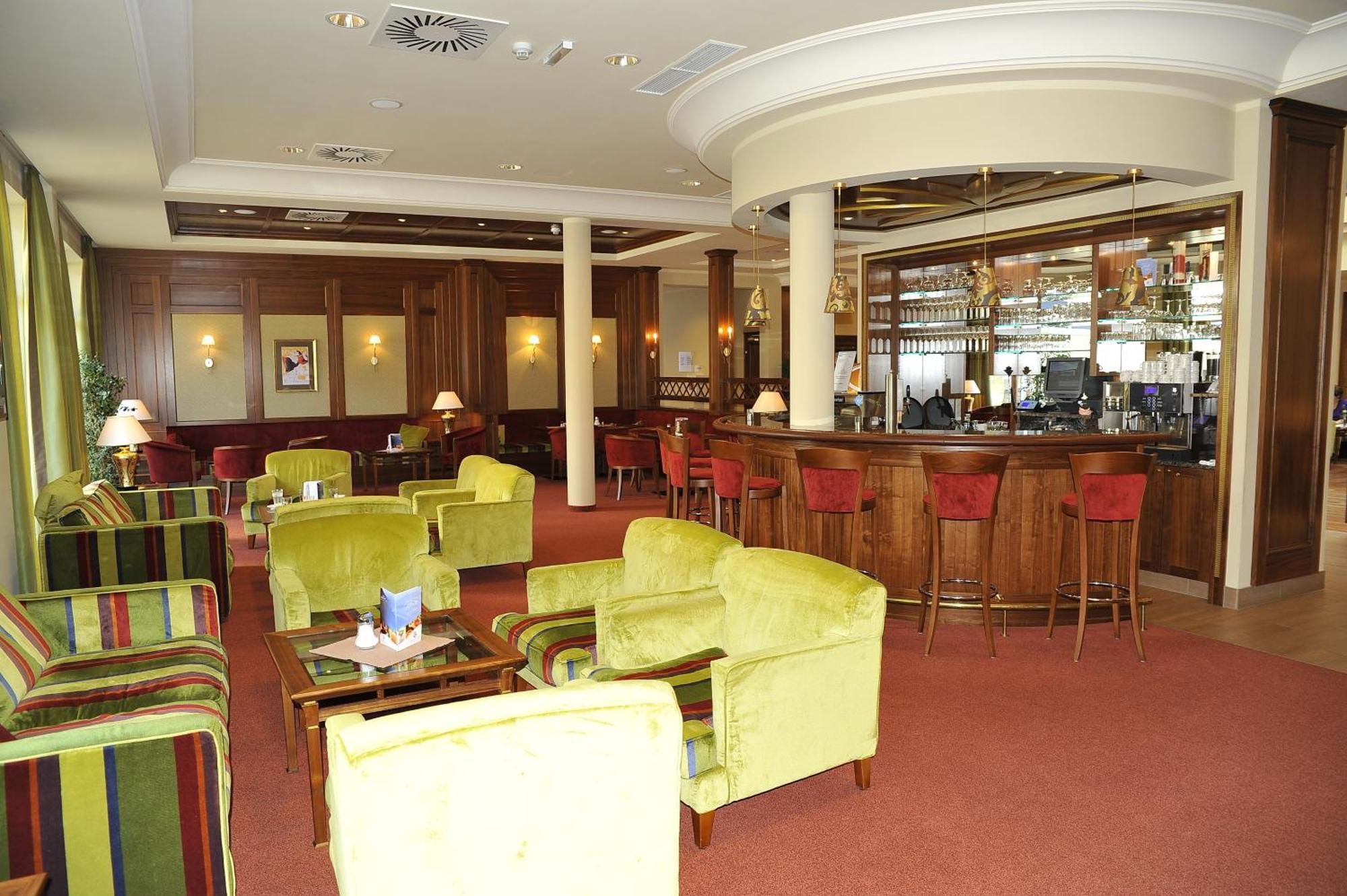 Gesundheitsresort Bad St. Leonhard Bad Sankt Leonhard im Lavanttal Bagian luar foto